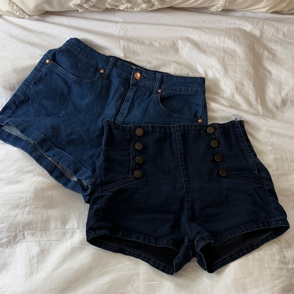 Bundle 2 Forever 21 Dark and Classic Blue Jean Shorts combo